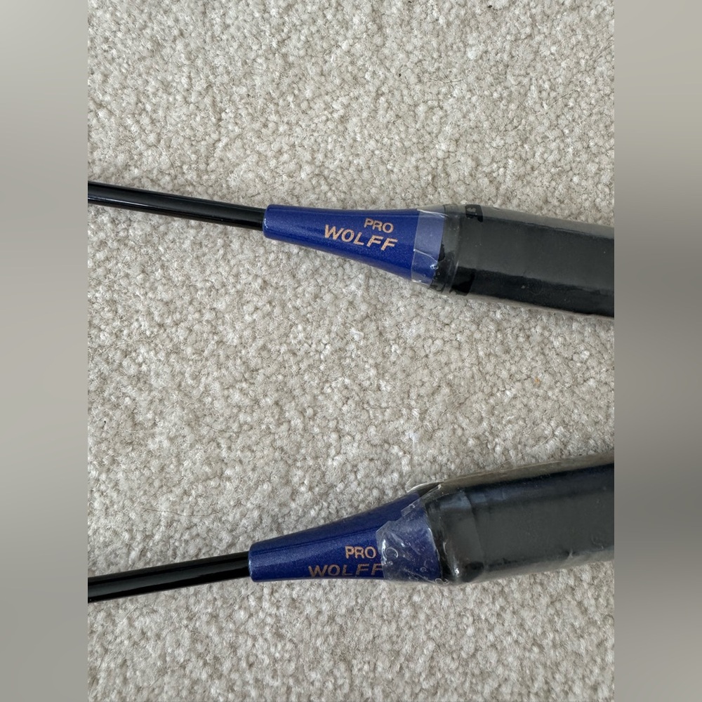 Wilson PRO WOLFF Badminton Rackets - Picture 2 of 3